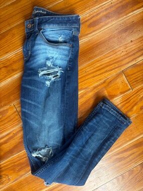 Men's Distressed Blue Jeans - Classic Dark Wash